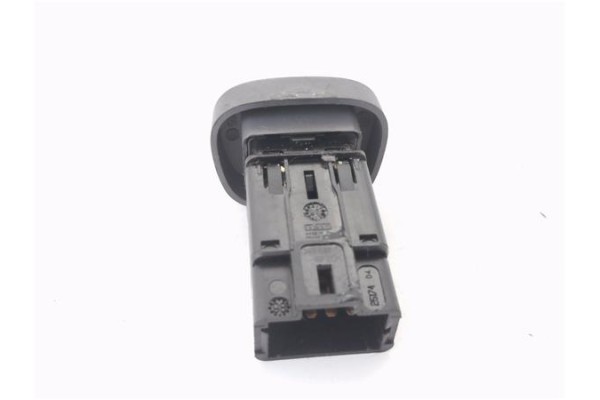 Recambio de interruptor luces emergencia para renault clio ii fase i (b/cb0) 1.4 alize referencia OEM IAM 252903199R 421820B 