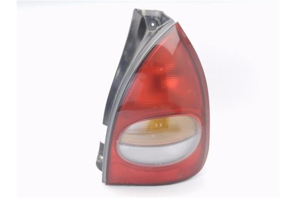 Recambio de piloto trasero derecho para hyundai lantra familiar (rd) 1.6 16v referencia OEM IAM 9240229910 92402299 