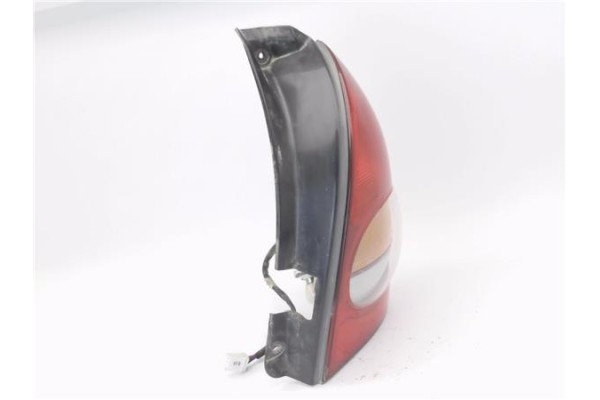 Recambio de piloto trasero derecho para hyundai lantra familiar (rd) 1.6 16v referencia OEM IAM 9240229910 92402299 