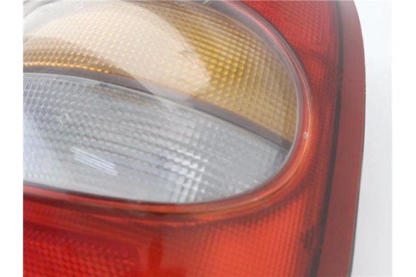 Recambio de piloto trasero derecho para hyundai lantra familiar (rd) 1.6 16v referencia OEM IAM 9240229910 92402299 