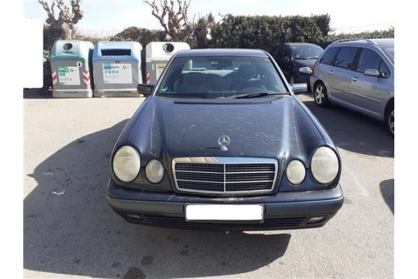 Recambio de rejilla capo para mercedes-benz clase e (bm 210) berlina 2.0 200 (210.035) referencia OEM IAM   