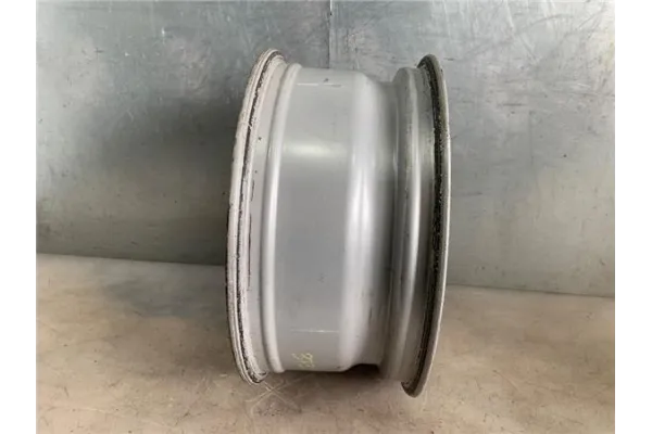 Recambio de llanta para bmw serie 1 berlina 5p (f20) 2.0 116d referencia OEM IAM 36116787929  