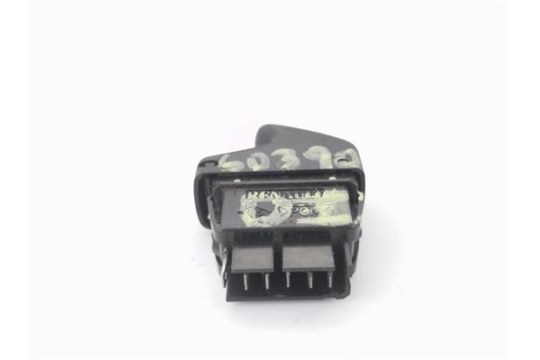 Recambio de mando elevalunas delantero izquierdo para renault clio ii fase i (b/cb0) 1.4 alize referencia OEM IAM 7700429999 429