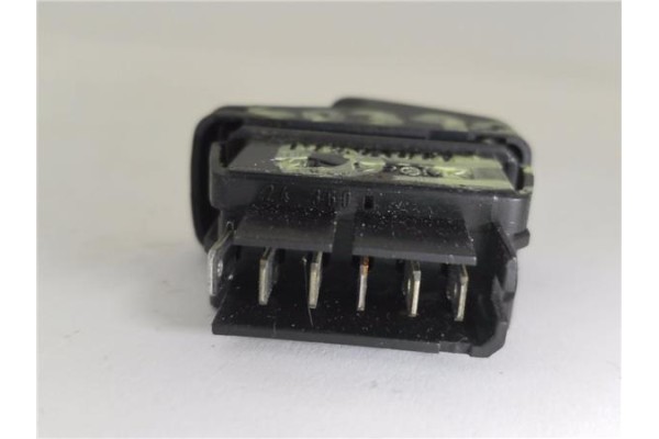 Recambio de mando elevalunas delantero izquierdo para renault clio ii fase i (b/cb0) 1.4 alize referencia OEM IAM 7700429999 429