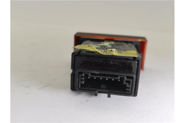 Recambio de interruptor luces emergencia para hyundai i10 (ia) 1.0 classic referencia OEM IAM 299130180 93790B41004X 