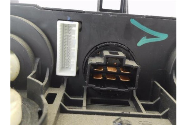 Recambio de mandos calefaccion / a.a. para hyundai i10 (ia) 1.0 classic referencia OEM IAM 97250B9AA0PGB  