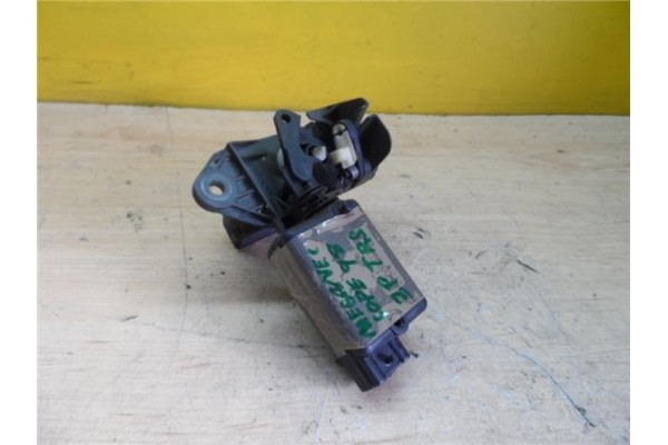 Recambio de maneta exterior porton para renault megane i coach/coupe (da0)(1996) 1.6 e (daof) [1,6 ltr. - 66 kw] referencia OEM 