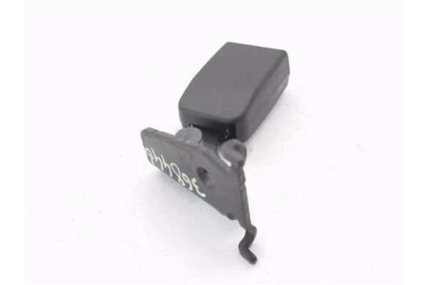 Recambio de anclaje cinturon trasero derecho para renault megane ii (bm0/1_, cm0/1_) 2.0 16v (bm0u, cm0u) referencia OEM IAM 061