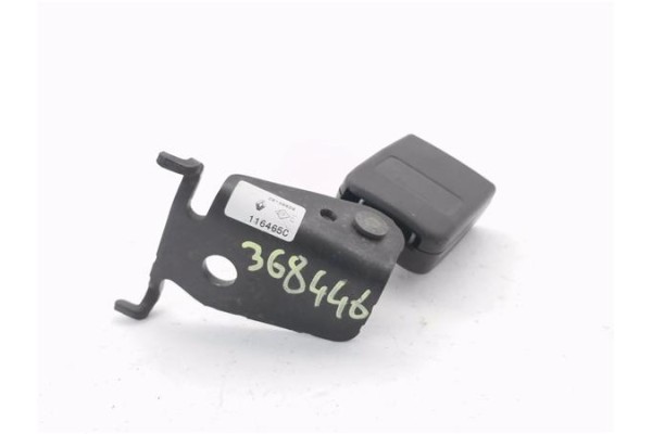 Recambio de anclaje cinturon trasero derecho para renault megane ii (bm0/1_, cm0/1_) 2.0 16v (bm0u, cm0u) referencia OEM IAM 061