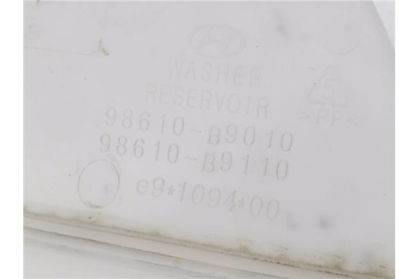 Recambio de deposito limpiaparabrisas para hyundai i10 (ia) 1.0 classic referencia OEM IAM 98610B9010 98620B9010 