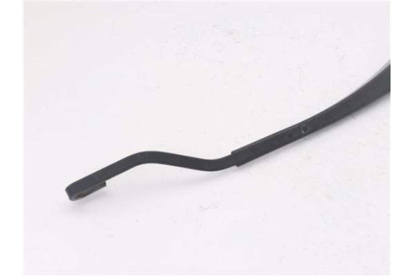 Recambio de brazo limpiaparabrisas delantero derecho para hyundai i10 (ia) 1.0 classic referencia OEM IAM 98321B9050  