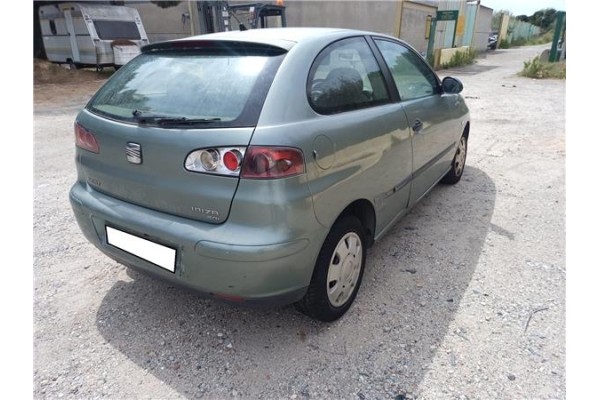 seat ibiza (6l1) del año 2002