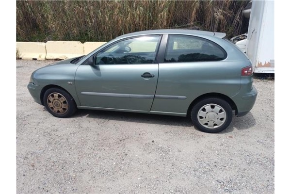 seat ibiza (6l1) del año 2002