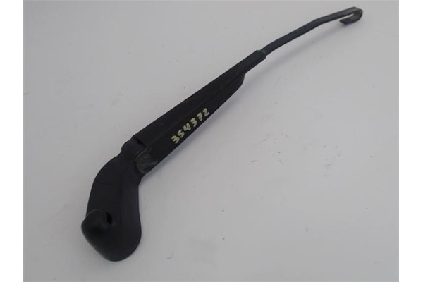 Recambio de brazo limpiaparabrisas trasero para volkswagen golf iii (1h1) 2.0 referencia OEM IAM   