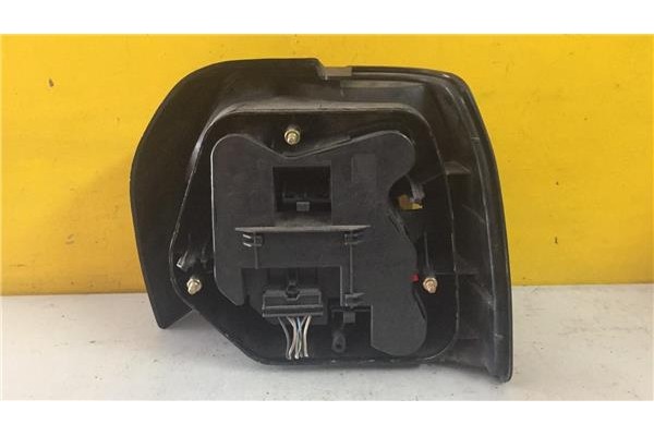 Recambio de piloto trasero izquierdo para renault 19 i chamade (l53_) 1.2 referencia OEM IAM 7700783993A  