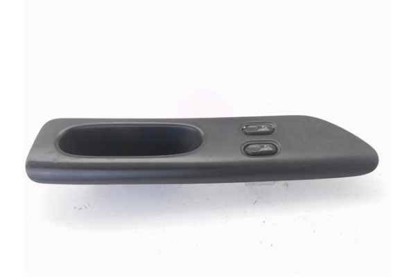 Recambio de mando elevalunas delantero izquierdo para renault laguna (b56) 2.2 dt (b569) referencia OEM IAM 7701672452E 77008226