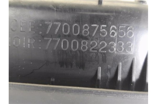 Recambio de mando elevalunas delantero izquierdo para renault laguna (b56) 2.2 dt (b569) referencia OEM IAM 7701672452E 77008226