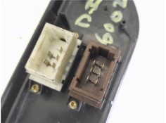 Recambio de mando elevalunas delantero izquierdo para renault laguna (b56) 2.2 dt (b569) referencia OEM IAM 7701672452E 77008226