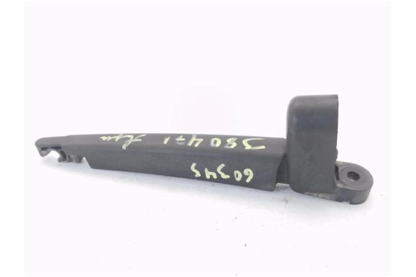 Recambio de brazo limpiaparabrisas trasero para hyundai i10 (ia) 1.0 classic referencia OEM IAM 98811B9000  