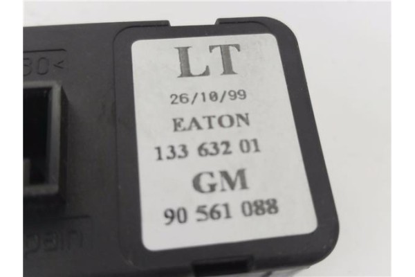 Recambio de mando elevalunas delantero izquierdo para opel astra g berlina 2.0 di referencia OEM IAM 90561088 13363201 