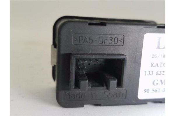 Recambio de mando elevalunas delantero izquierdo para opel astra g berlina 2.0 di referencia OEM IAM 90561088 13363201 