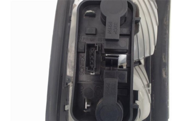 Recambio de piloto porton trasero izquierdo para saab 9-3 berlina 1.9 tid referencia OEM IAM 12785765 25480102 