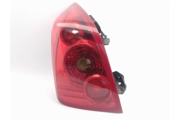 Recambio de piloto trasero izquierdo para nissan primera hatchback (p12) 1.6 referencia OEM IAM   
