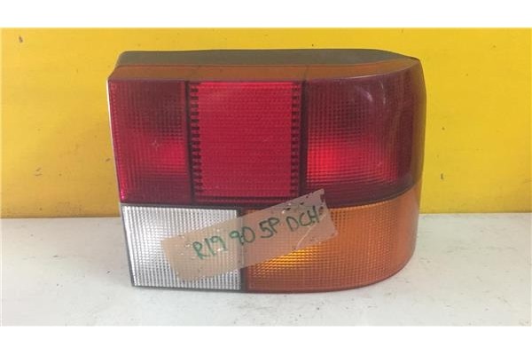 Recambio de piloto trasero derecho para renault r 19 berl. con portón (b/c53) 1.4 europa referencia OEM IAM   