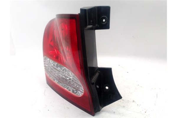 Recambio de piloto trasero izquierdo para ssangyong actyon 2.0 200 xdi referencia OEM IAM 8360131014  