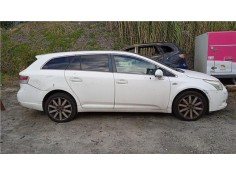 toyota avensis (t27) del año 2010