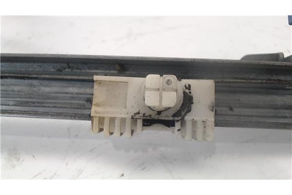Recambio de mecanismo elevalunas delantero derecho para citroen saxo referencia OEM IAM 9222G9  
