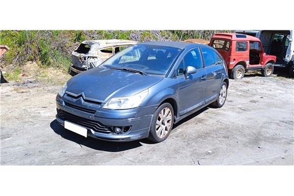 citroen c4 berlina del año 2005