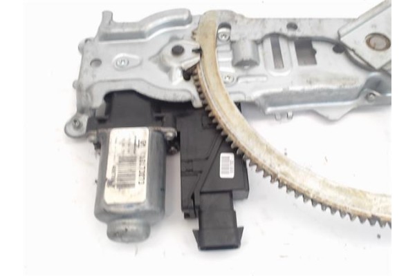 Recambio de mecanismo elevalunas delantero izquierdo para opel corsa c referencia OEM IAM 5140035 13173073 