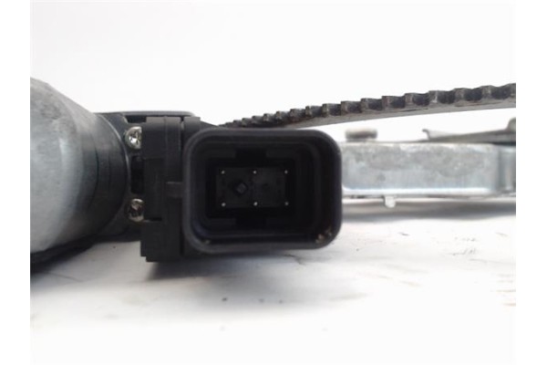 Recambio de mecanismo elevalunas delantero izquierdo para opel corsa c referencia OEM IAM 5140035 13173073 