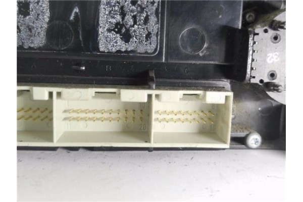 Recambio de mandos climatizador para volkswagen golf iv berlina (1j1) 1.8 t referencia OEM IAM 9341706004  