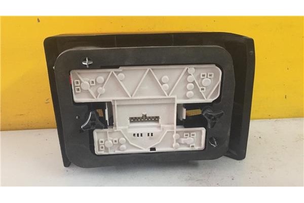 Recambio de piloto trasero izquierdo para renault r 19 berl. con portón (b/c53) 1.4 europa referencia OEM IAM   