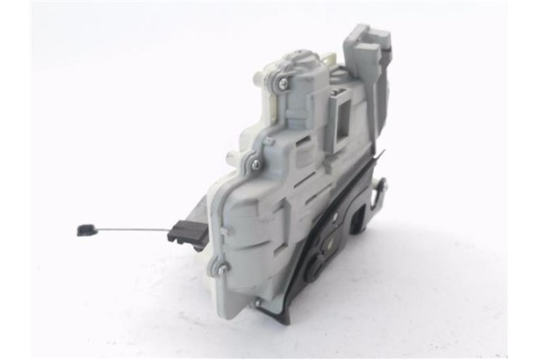Recambio de cierre electromagnetico trasero izquierdo para seat altea (5p1) 1.9 tdi referencia OEM IAM 1P0839015A  