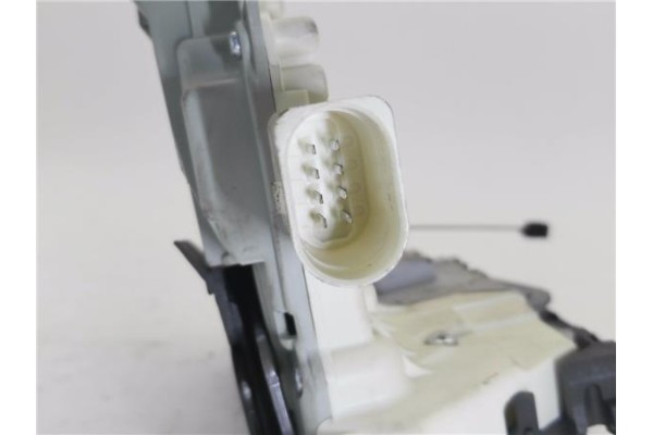 Recambio de cierre electromagnetico trasero izquierdo para seat altea (5p1) 1.9 tdi referencia OEM IAM 1P0839015A  