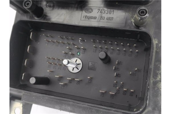 Recambio de caja fusibles/rele para opel zafira 1.9 cdti referencia OEM IAM 13206754 5DK00866838 