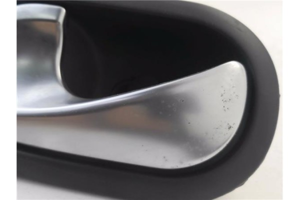 Recambio de manilla int. puerta delantero izquierda para renault scenic ii (jm) 1.4 authentique referencia OEM IAM 8200028487 50