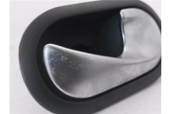 Recambio de manilla int. puerta trasero derecha para renault scenic ii (jm) 1.4 authentique referencia OEM IAM 8200028486 500550