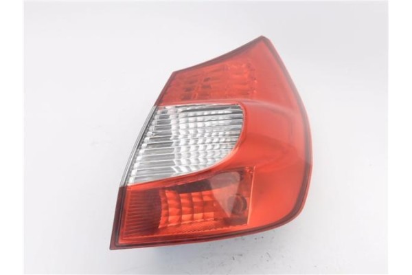 Recambio de piloto trasero derecho para renault scenic ii (jm) 1.4 authentique referencia OEM IAM 8200474327A 2SK0094670250 