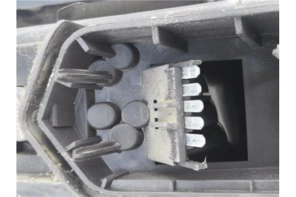 Recambio de piloto trasero derecho para opel meriva 1.7 cdti referencia OEM IAM 93294346 89398085 