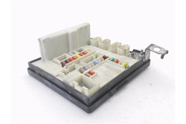 Recambio de caja fusibles/rele para renault scenic ii (jm) 1.4 authentique referencia OEM IAM 820048866  