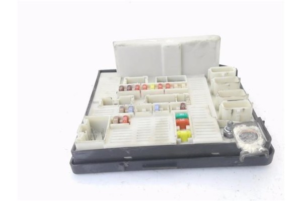 Recambio de caja fusibles/rele para renault scenic ii (jm) 1.4 authentique referencia OEM IAM 820048866  