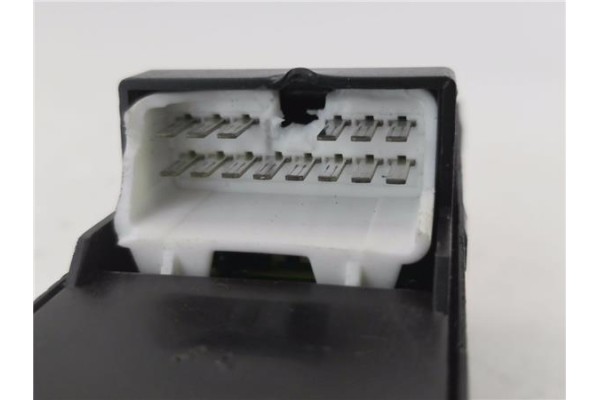 Recambio de mando elevalunas delantero izquierdo para hyundai accent (lc) 1.3 referencia OEM IAM 620W10270  