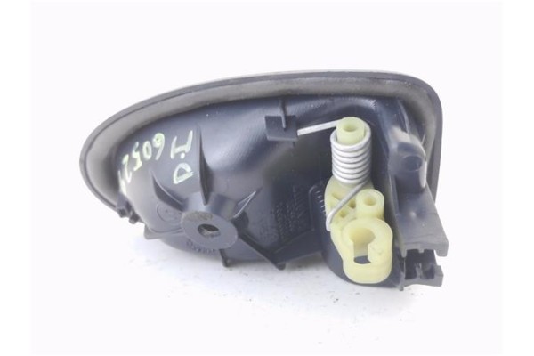 Recambio de manilla int. puerta delantero izquierda para renault clio ii (xbo) 1.4 75cv referencia OEM IAM 8200028994 99035201 