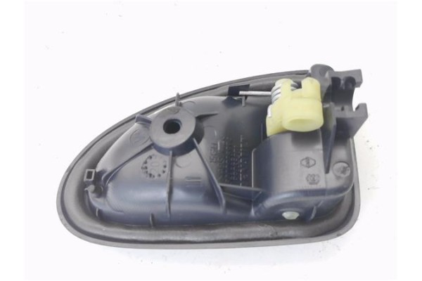 Recambio de manilla int. puerta delantero izquierda para renault clio ii (xbo) 1.4 75cv referencia OEM IAM 8200028994 99035201 