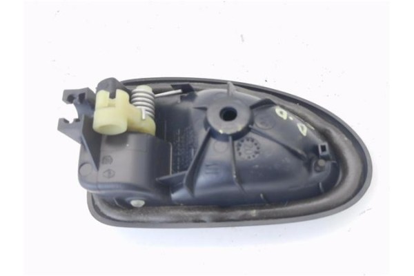 Recambio de manilla int. puerta delantero derecha para renault clio ii (xbo) 1.4 75cv referencia OEM IAM 8200028995 99035101 