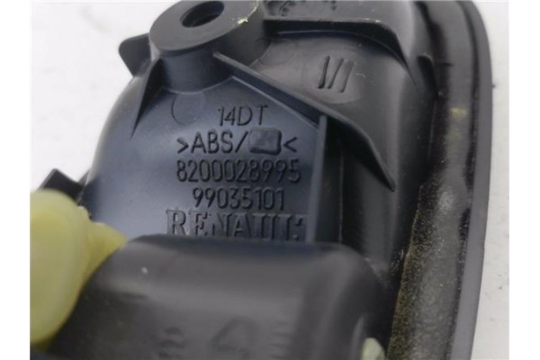 Recambio de manilla int. puerta delantero derecha para renault clio ii (xbo) 1.4 75cv referencia OEM IAM 8200028995 99035101 